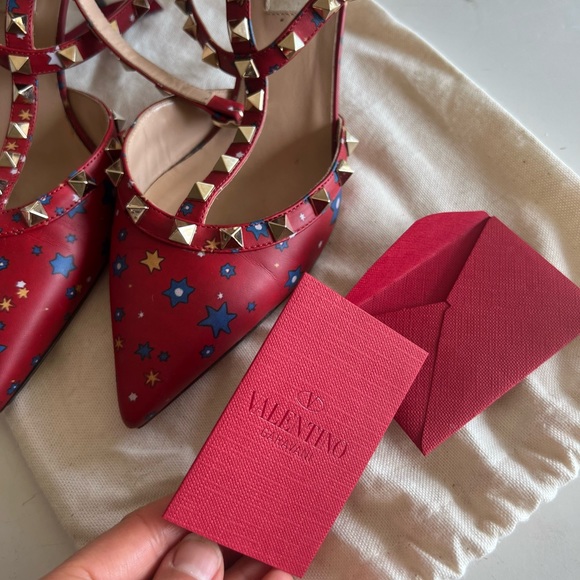 Valentino Red Rockstud heel. In perfect condition. Stunning. Size 37 - Picture 1 of 7